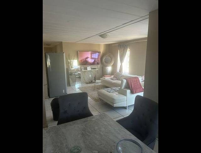 3 BEDROOM PROPERTY TO RENT IN MURRAYFIELD